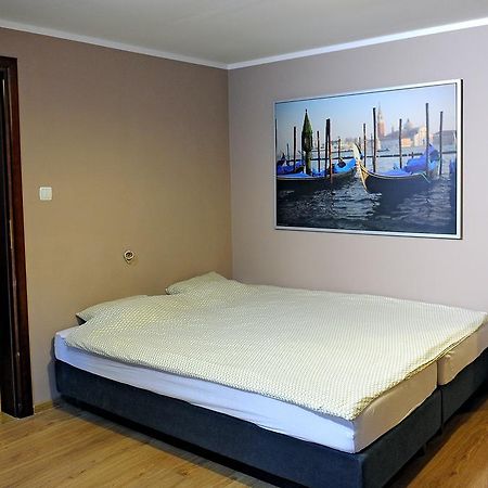 Korona Hostel Elblag Kültér fotó